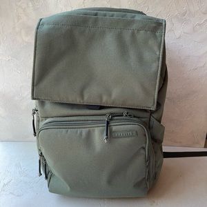 Brevité Camera Backpack Pine Green